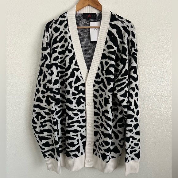 Air Jordan Flight Heritage Animal Print Cardigan Sweater DV7573-030 Size Large - Picture 1 of 6